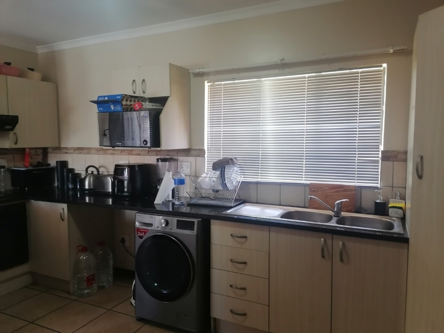 To Let 2 Bedroom Property for Rent in Hillside Free State